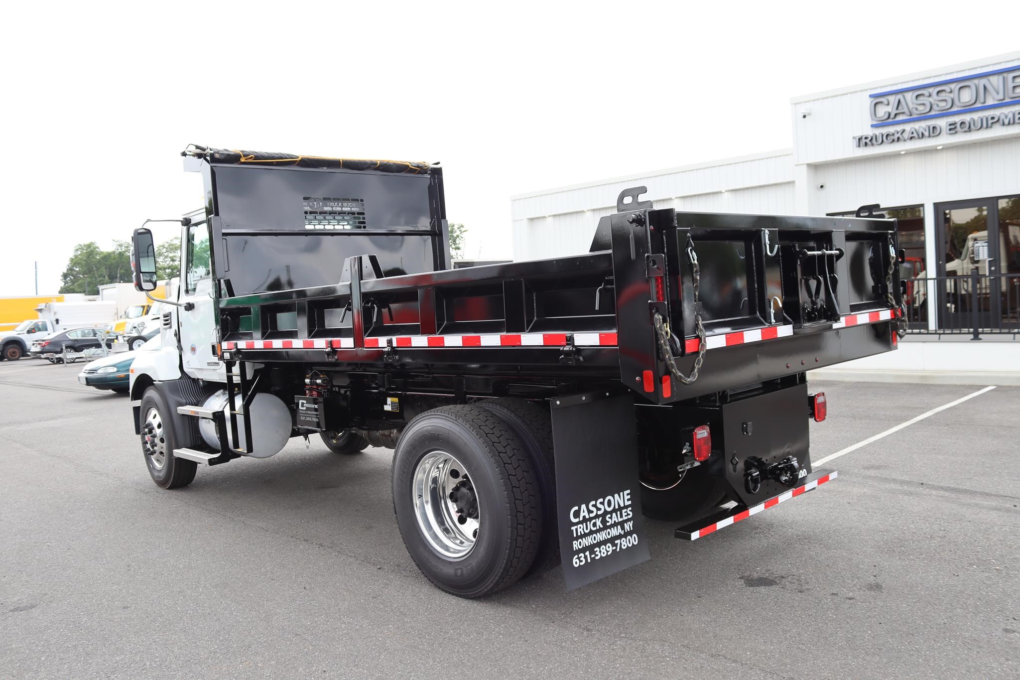 2027 MACK MD7 2027 MACK MD7 - image 2 of 6