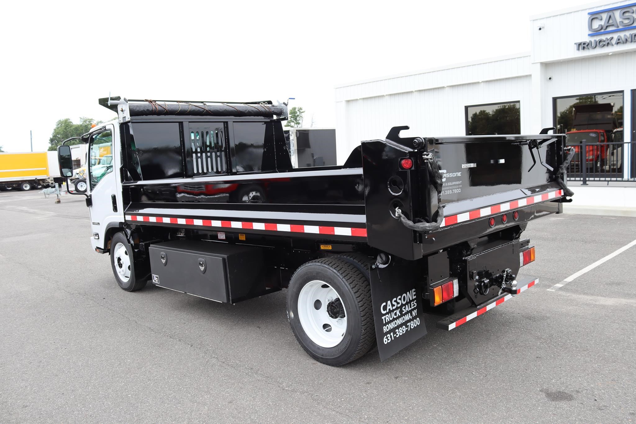 2019 ISUZU NPR HD 2019 ISUZU NPR HD - image 2 of 6