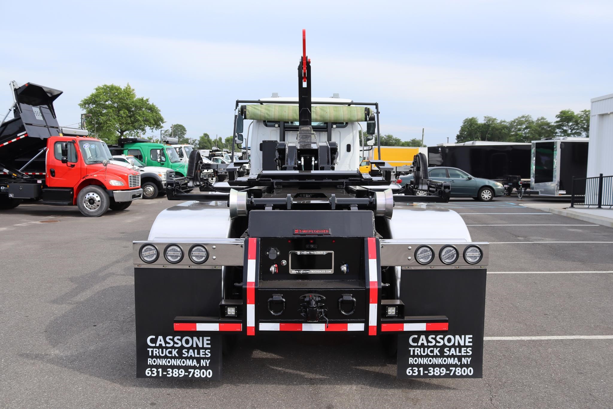 2027 FREIGHTLINER 114SD PLUS - image 3 of 6