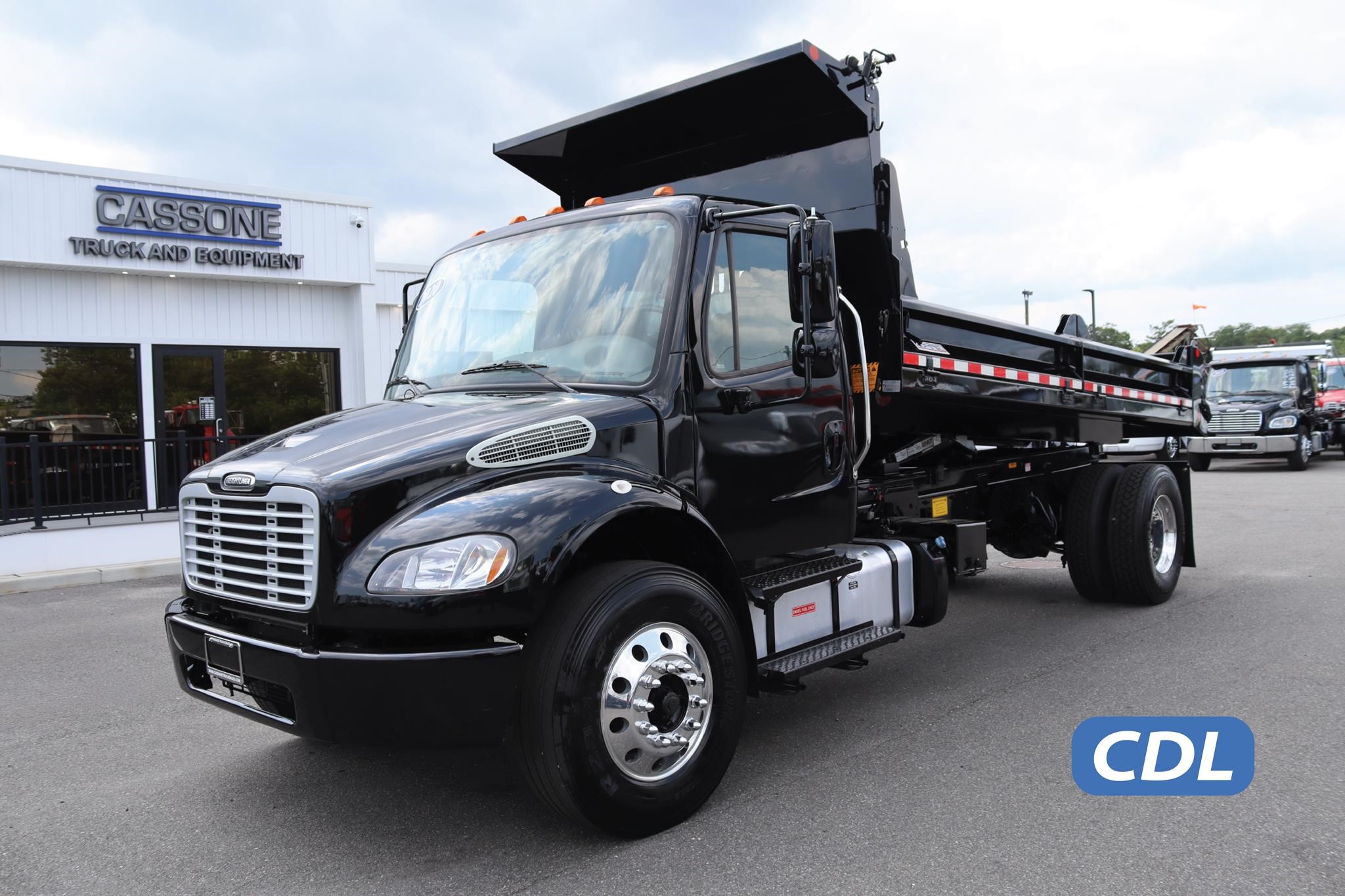 2020 FREIGHTLINER BUSINESS CLASS M2 106 - image 1 of 6