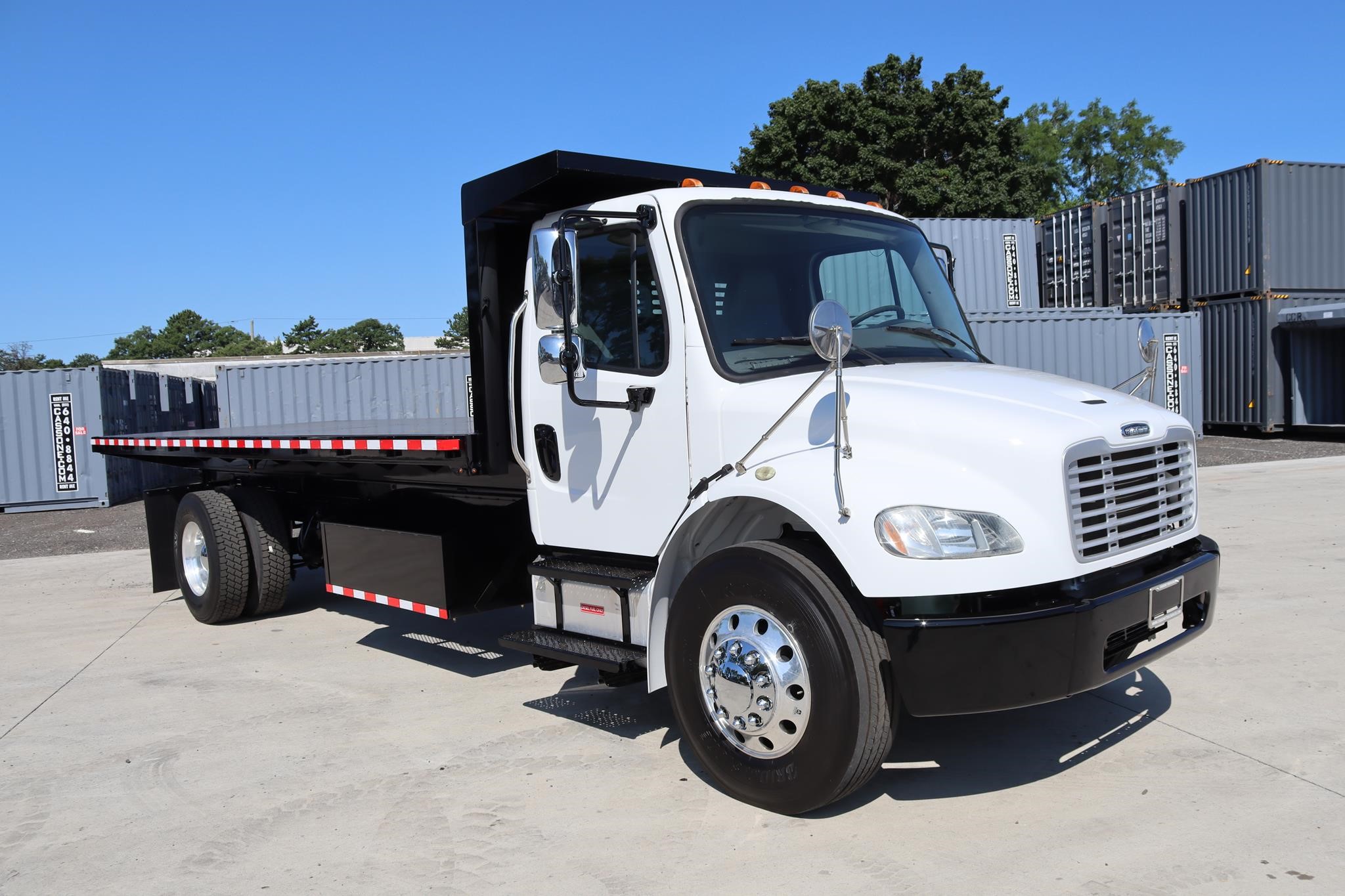 2019 FREIGHTLINER BUSINESS CLASS M2 106 - image 5 of 6