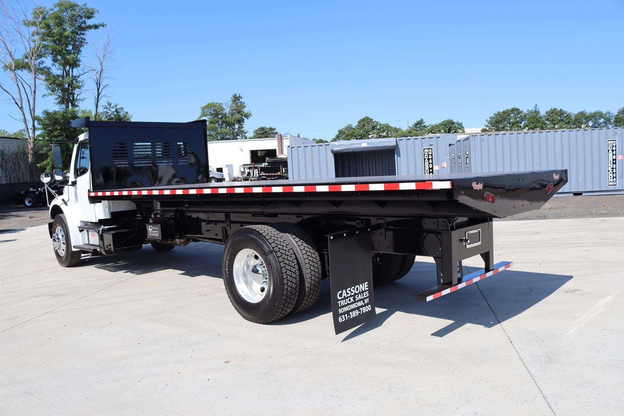 2019 FREIGHTLINER BUSINESS CLASS M2 106 - image 2 of 6