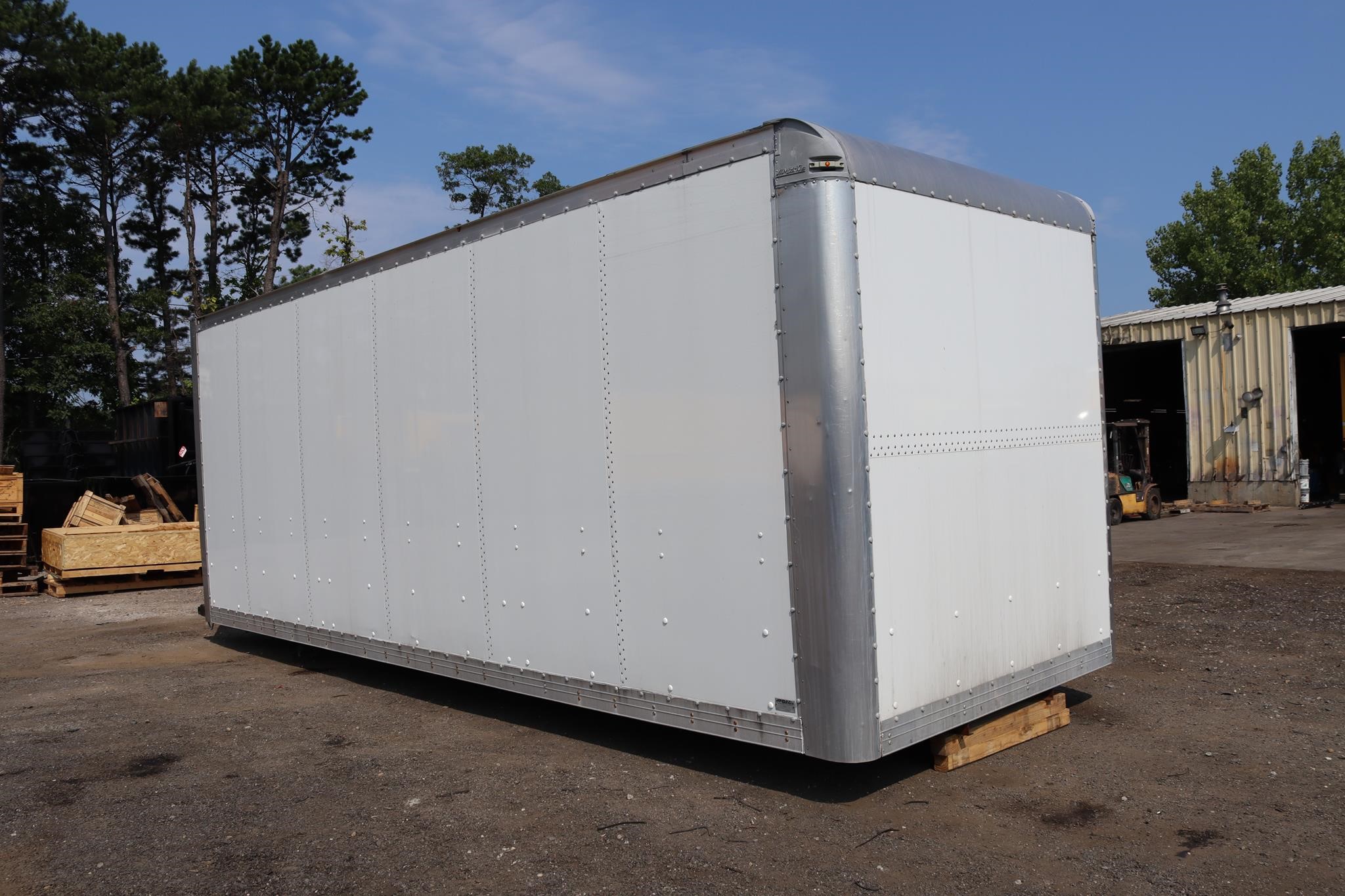 2020 MULTI VANS 24 FT - image 6 of 6