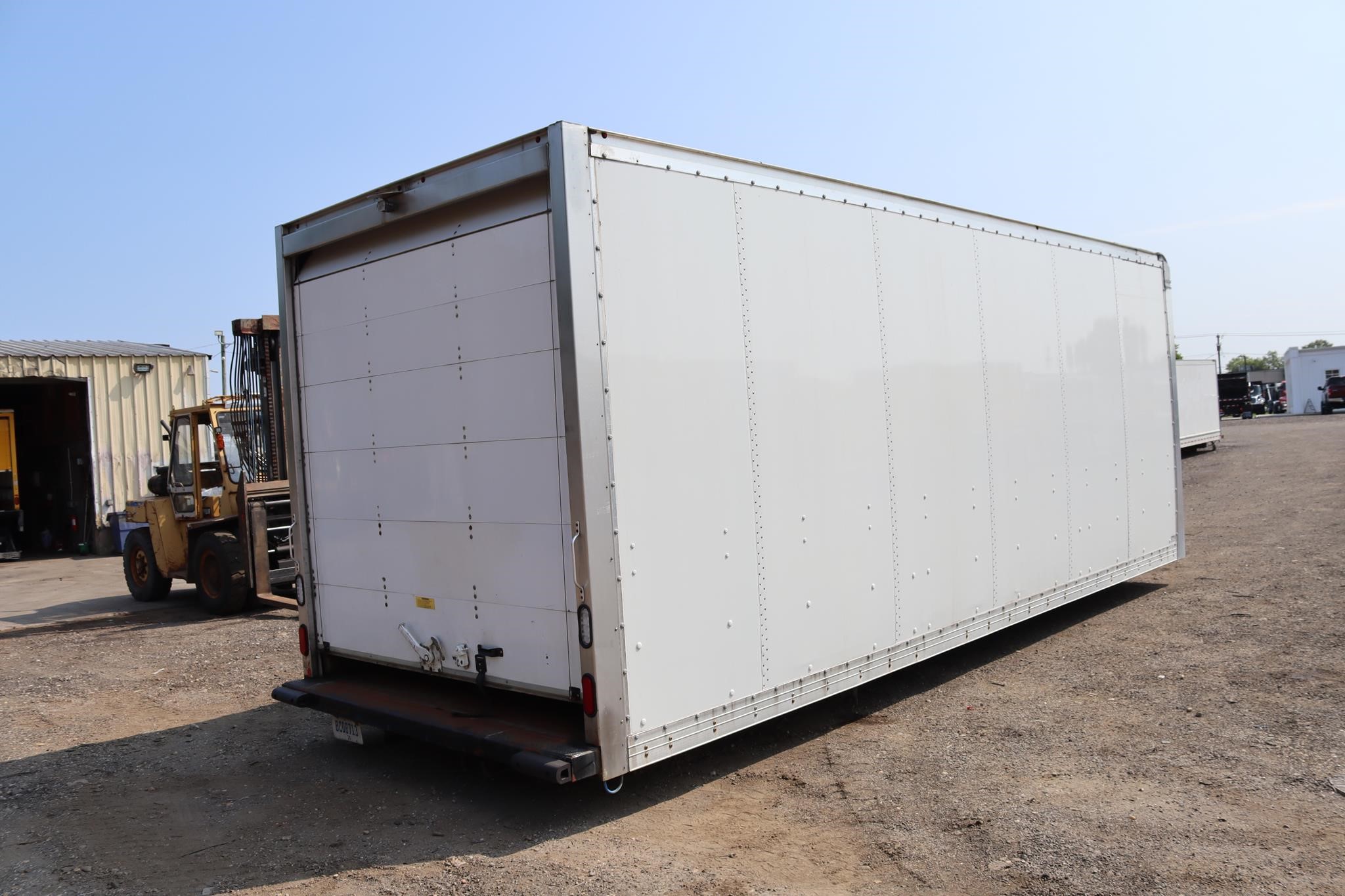 2020 MULTI VANS 24 FT - image 1 of 6