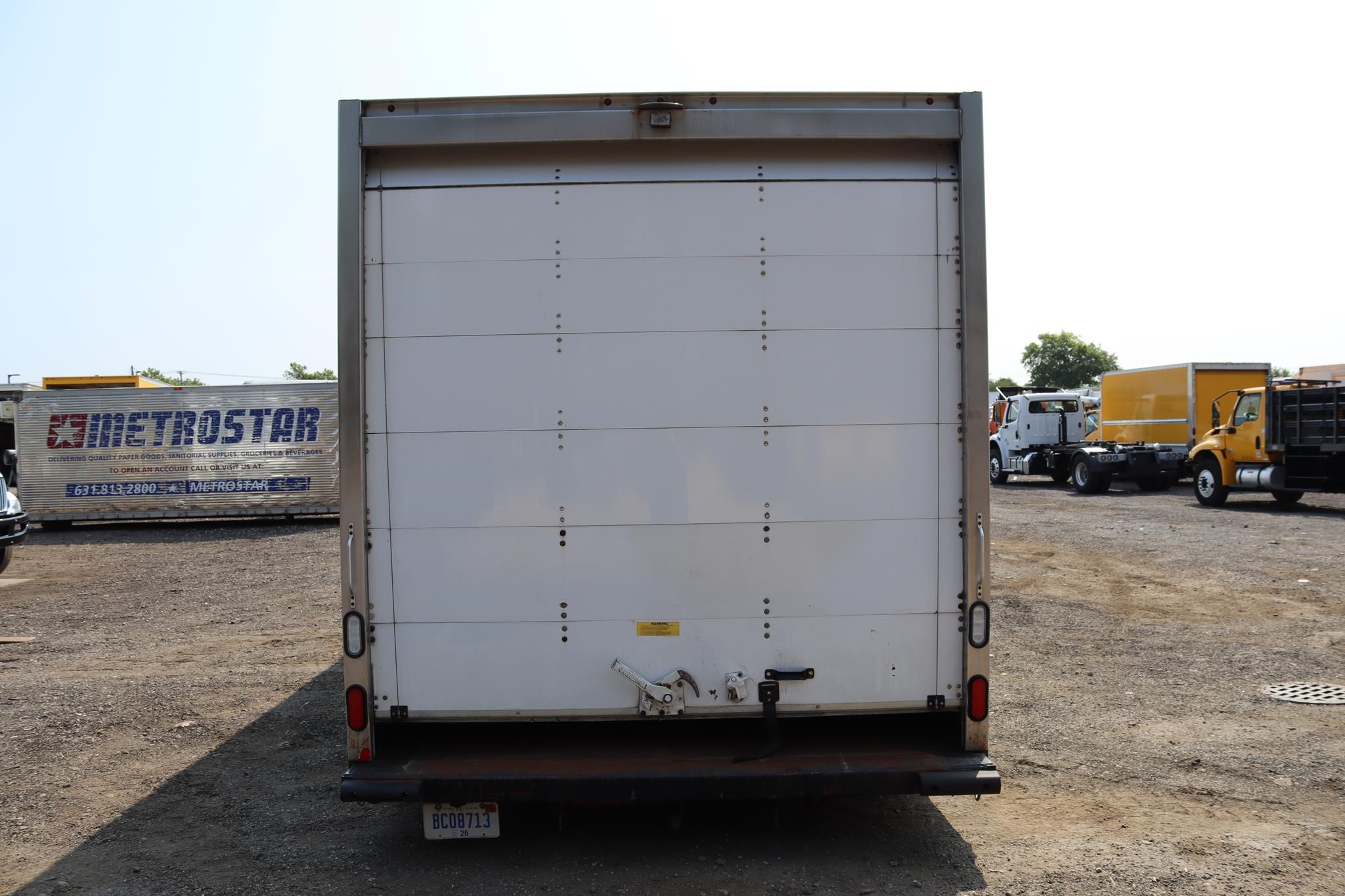 2020 MULTI VANS 24 FT - image 2 of 6