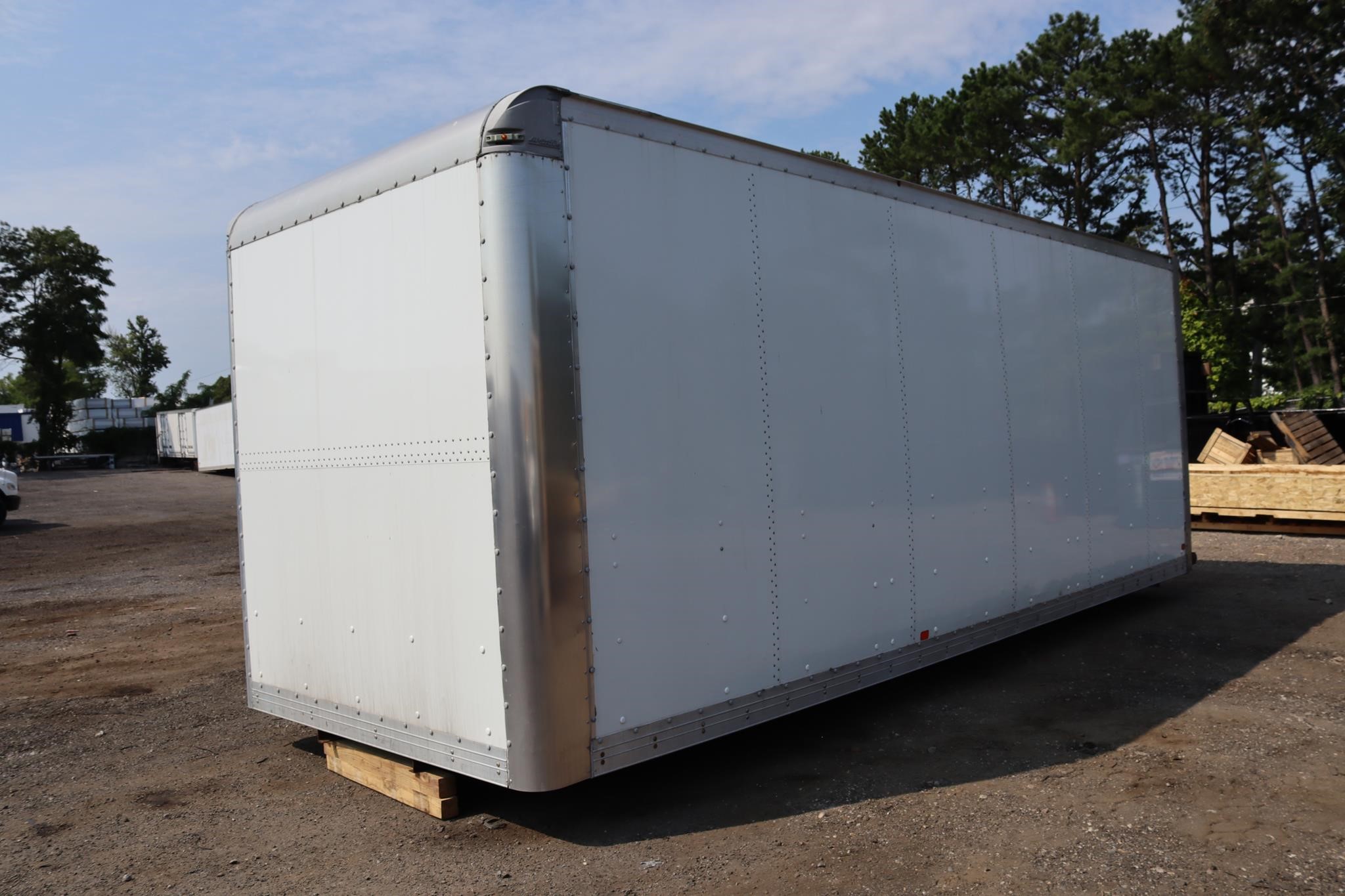 2020 MULTI VANS 24 FT - image 5 of 6