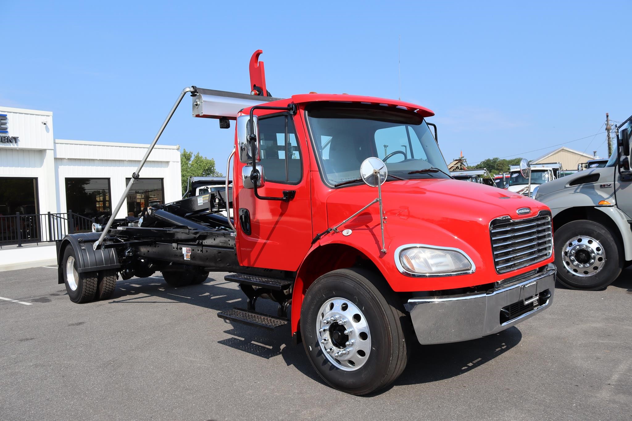 2018 FREIGHTLINER BUSINESS CLASS M2 106 2018 FREIGHTLINER BUSINESS CLASS M2 106 - image 5 of 6