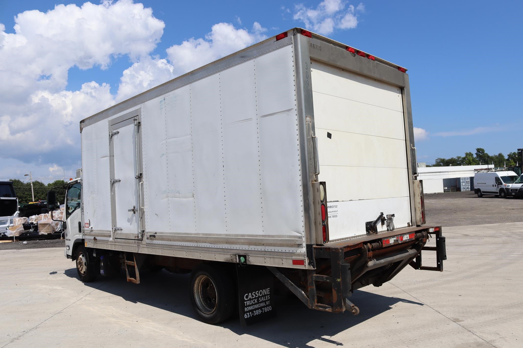 2016 ISUZU NRR 2016 ISUZU NRR - image 2 of 6
