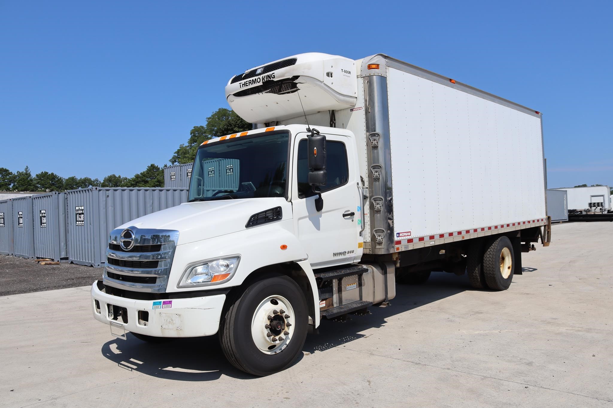 2019 HINO 268 2019 HINO 268 - image 1 of 6