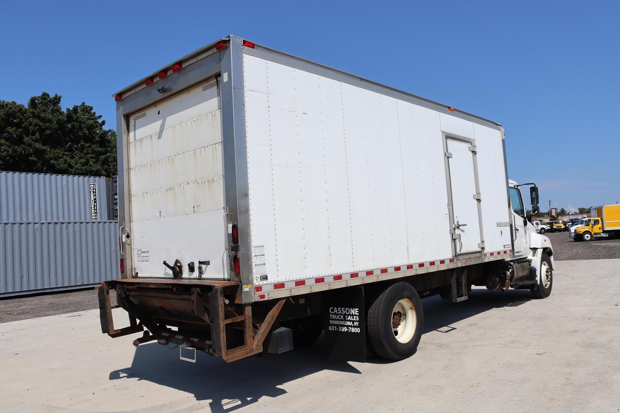 2019 HINO 268 2019 HINO 268 - image 4 of 6