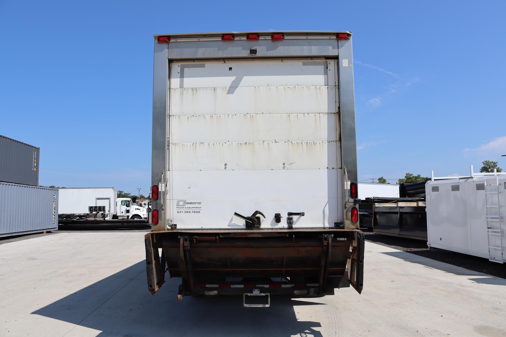 2019 HINO 268 2019 HINO 268 - image 3 of 6