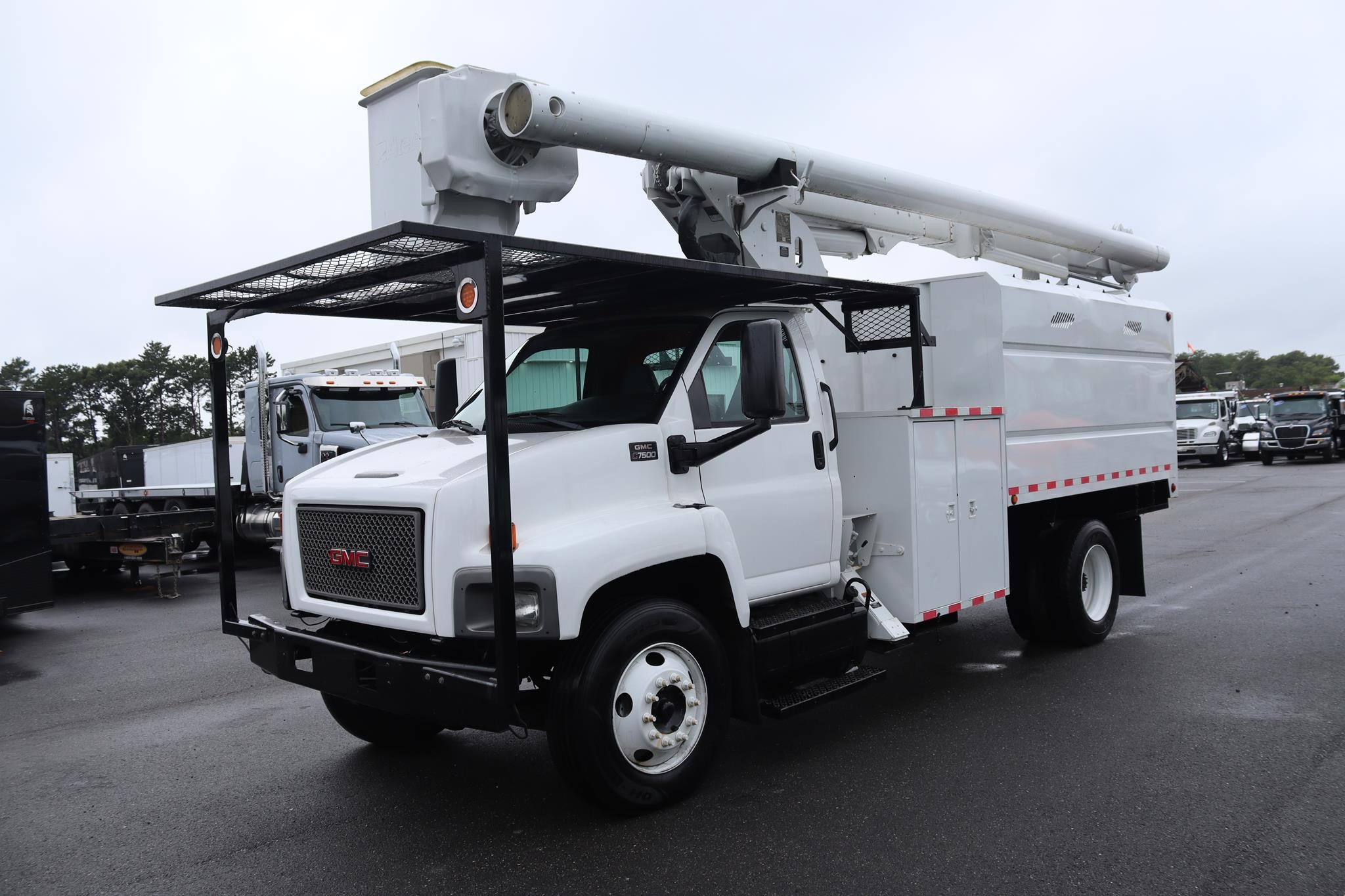 2008 ALTEC LRV55 2008 ALTEC LRV55 - image 1 of 6