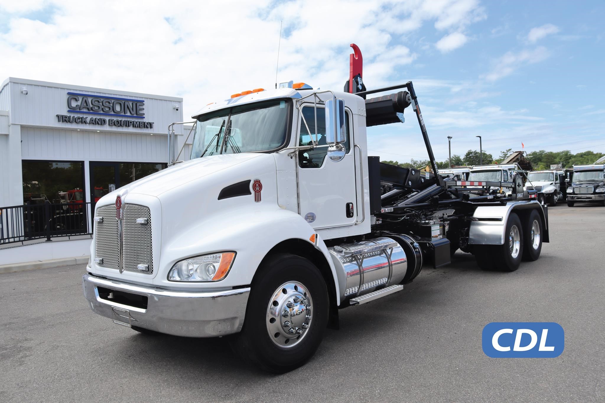 2021 KENWORTH T370 2021 KENWORTH T370 - image 1 of 6
