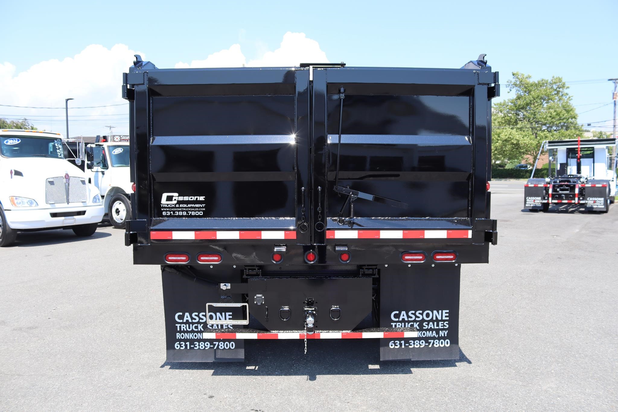 2019 ISUZU NPR HD 2019 ISUZU NPR HD - image 3 of 6