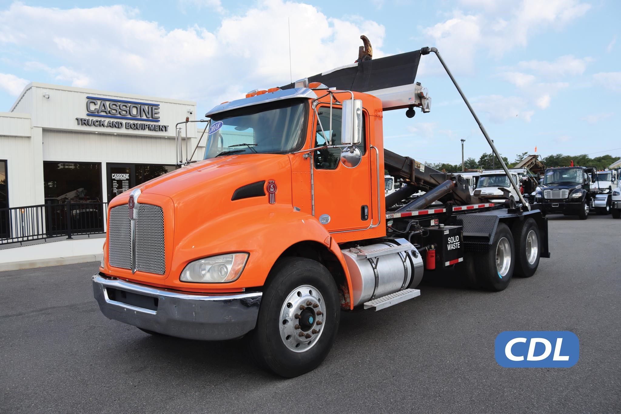 2018 KENWORTH T370 2018 KENWORTH T370 - image 1 of 6