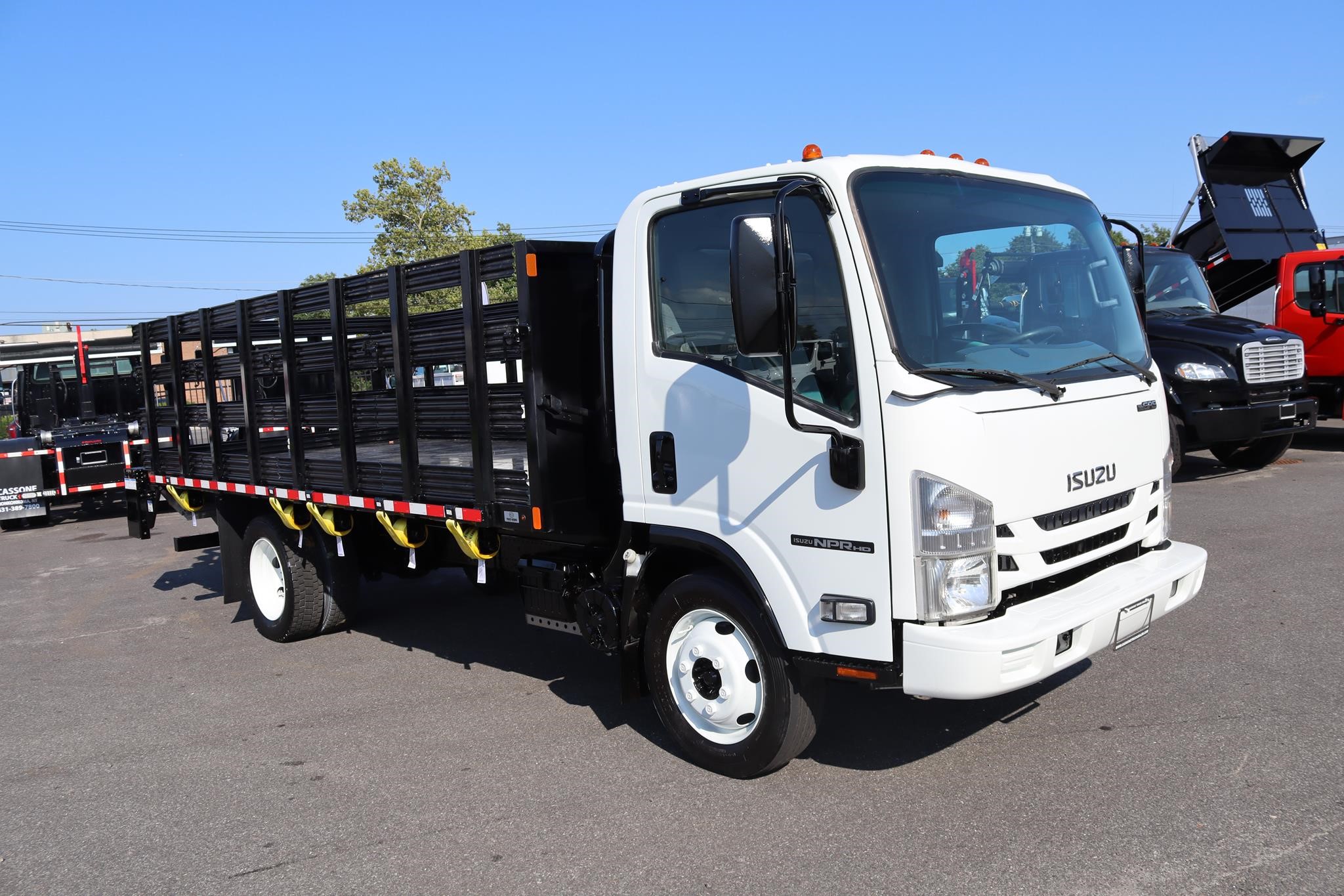 2019 ISUZU NPR HD - image 5 of 6
