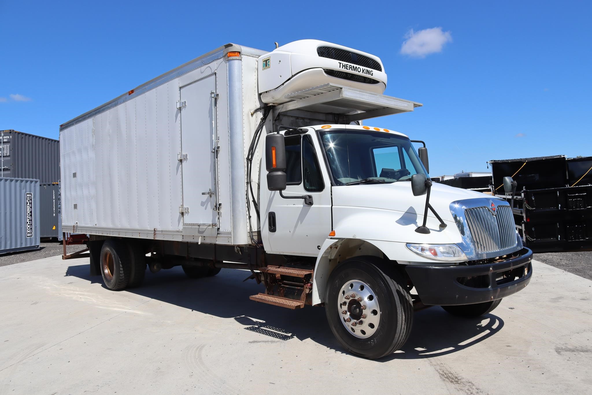 2019 INTERNATIONAL DURASTAR 4300 - image 5 of 6