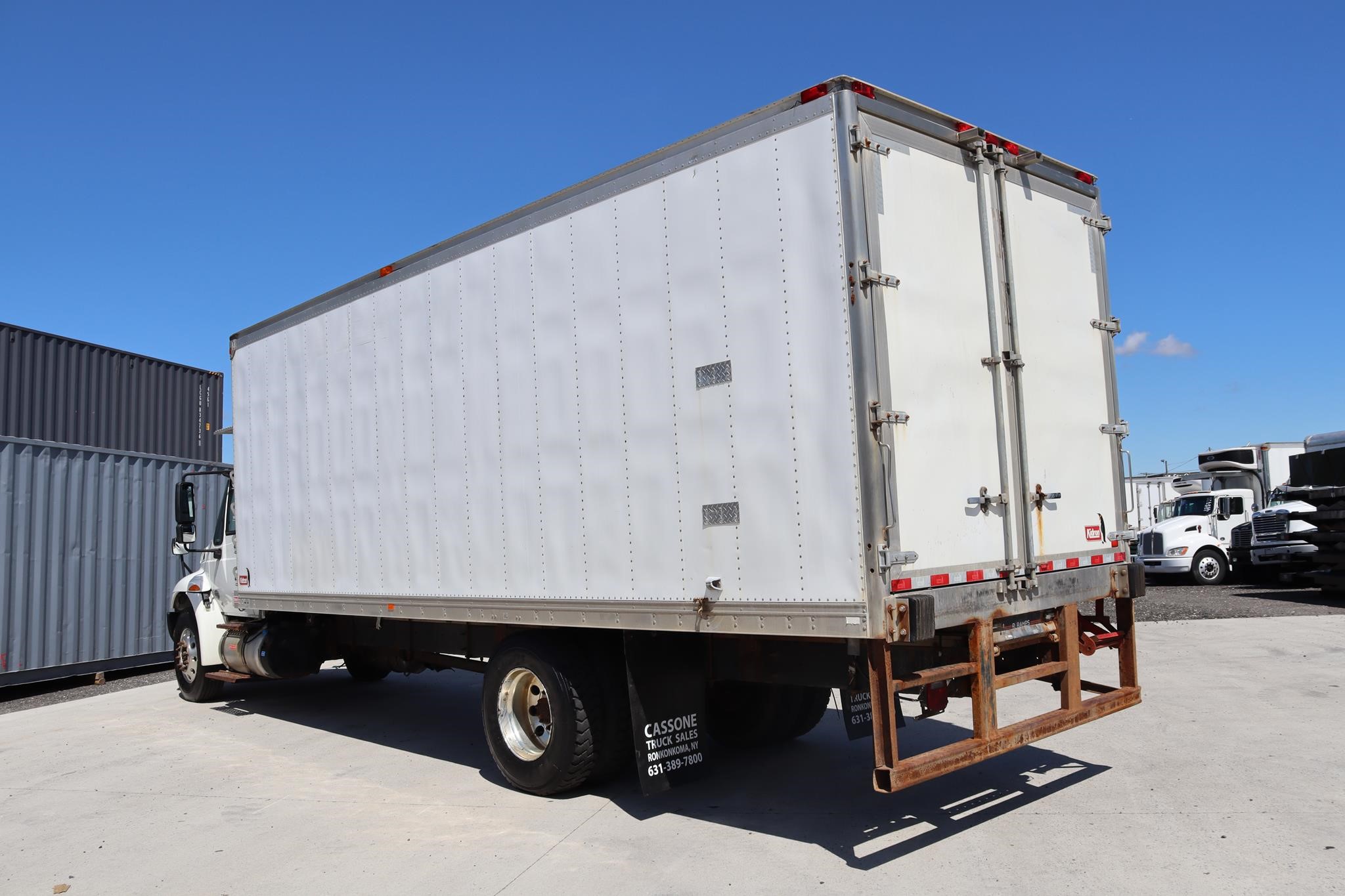 2019 INTERNATIONAL DURASTAR 4300 - image 2 of 6