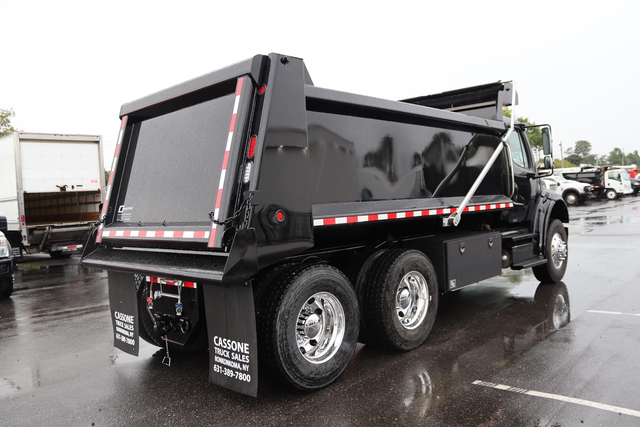 2013 FREIGHTLINER BUSINESS CLASS M2 106 2013 FREIGHTLINER BUSINESS CLASS M2 106 - image 4 of 6
