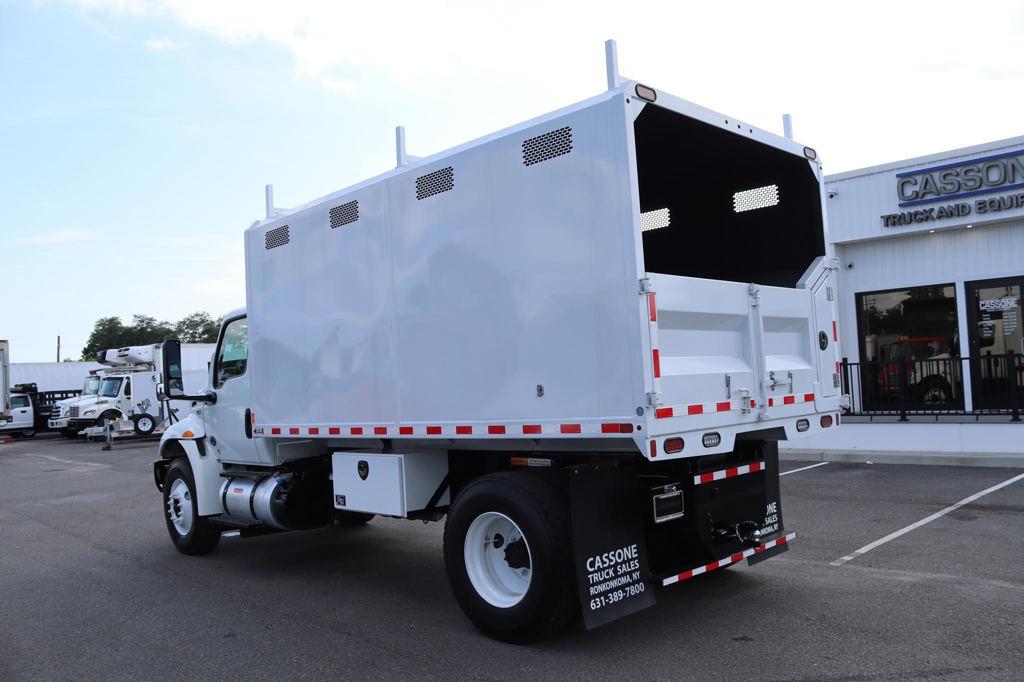 2020 INTERNATIONAL MV 2020 INTERNATIONAL MV - image 2 of 6