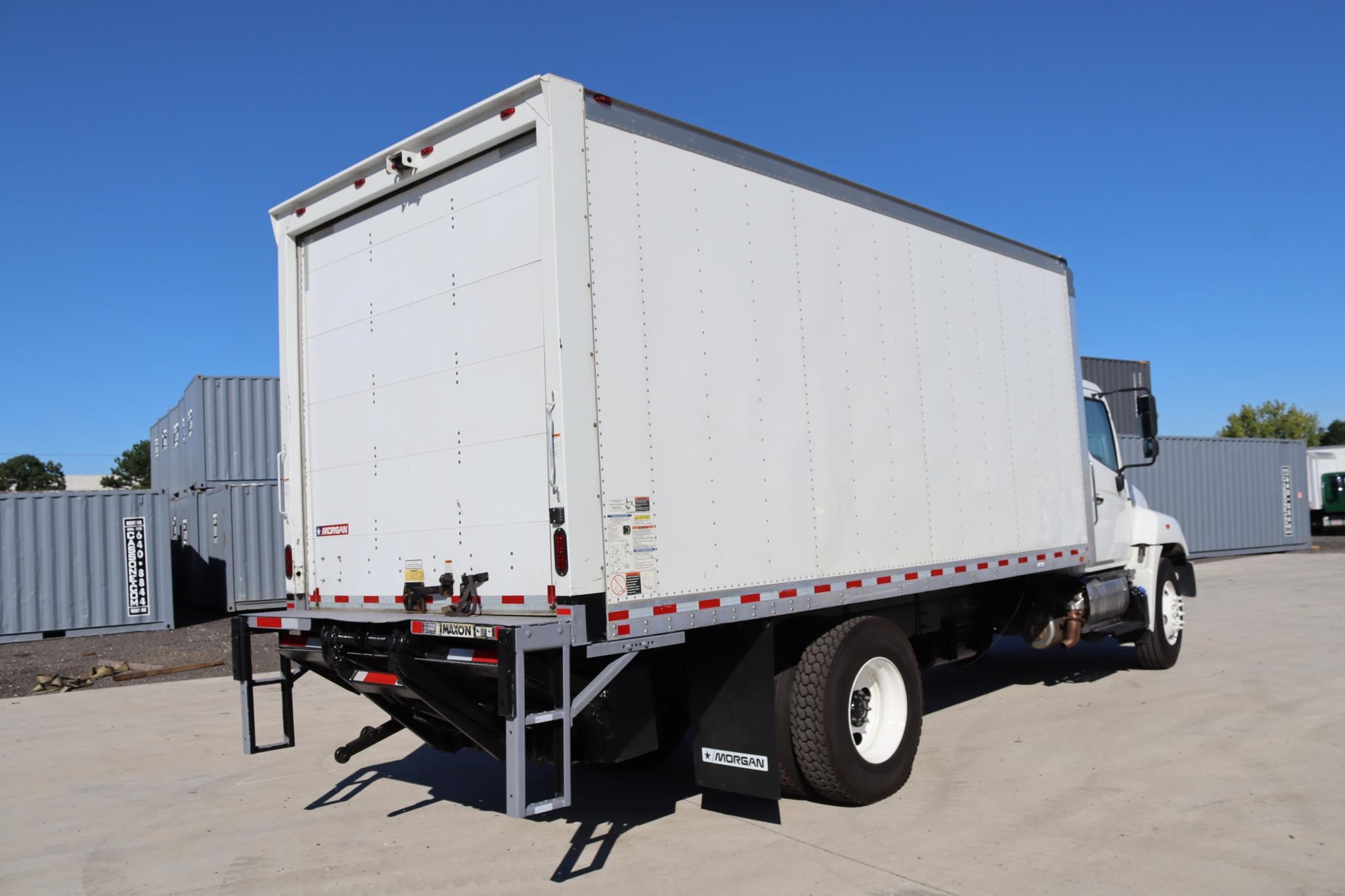 2019 HINO 268 2019 HINO 268 - image 4 of 6