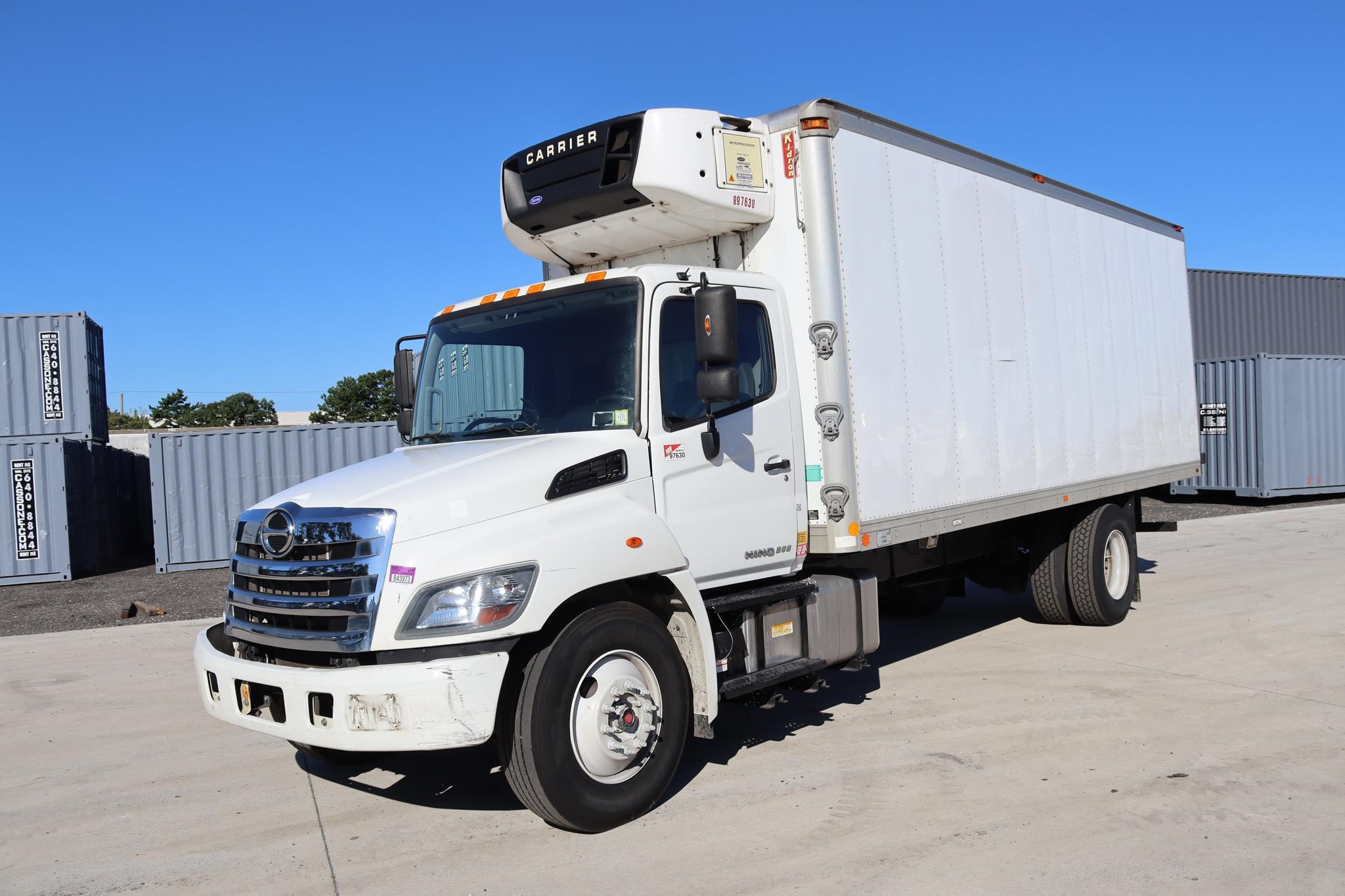 2017 HINO 268 2017 HINO 268 - image 1 of 6
