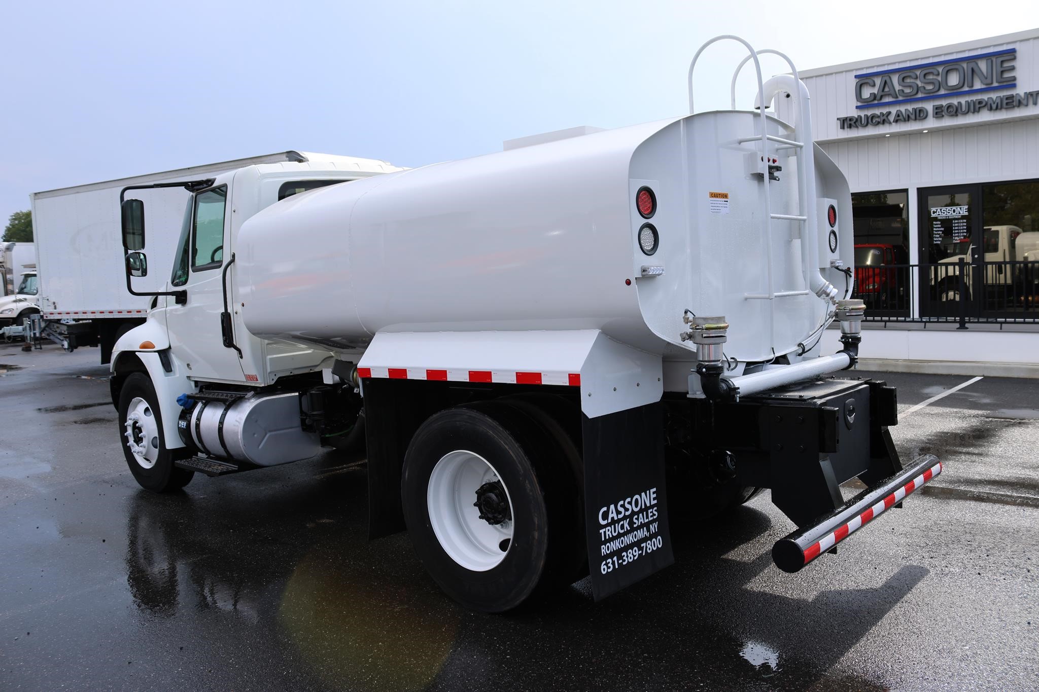 2019 INTERNATIONAL DURASTAR 4300 2019 INTERNATIONAL DURASTAR 4300 - image 2 of 6