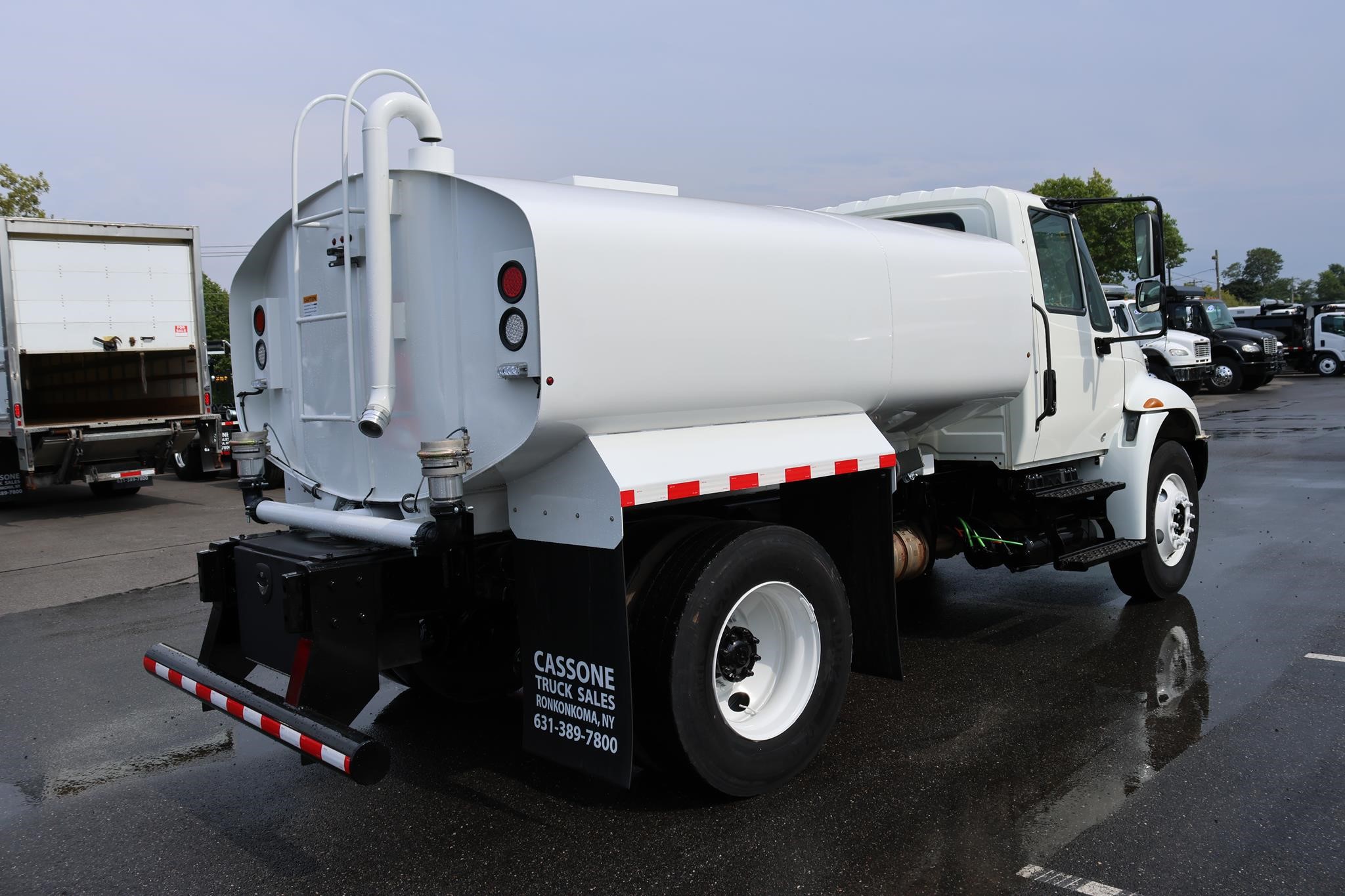 2019 INTERNATIONAL DURASTAR 4300 2019 INTERNATIONAL DURASTAR 4300 - image 4 of 6