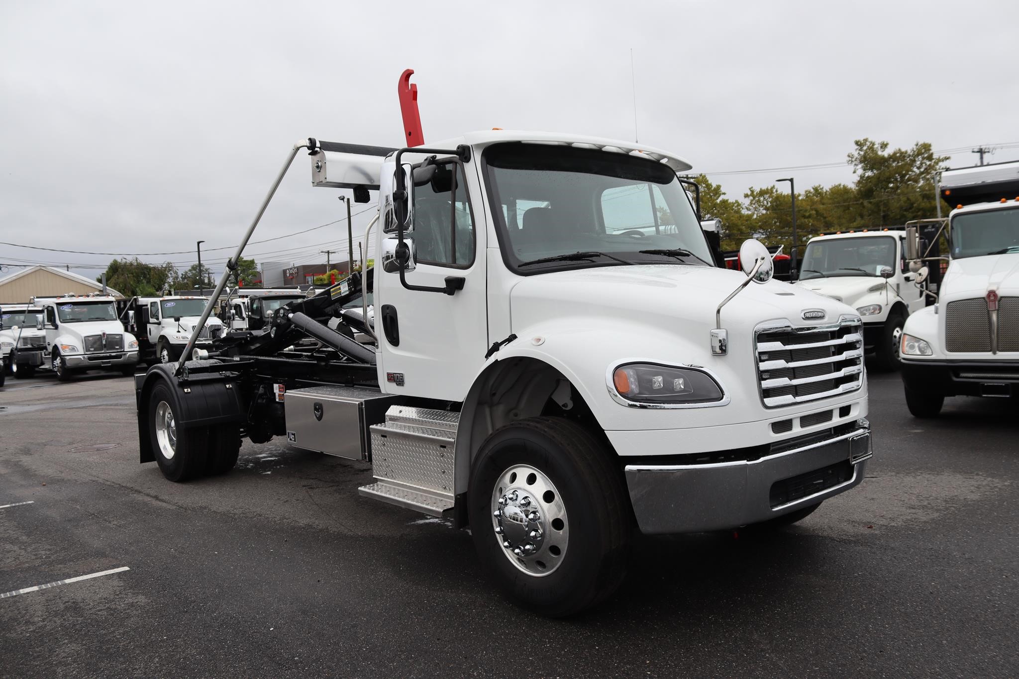 2027 FREIGHTLINER BUSINESS CLASS M2 106 PLUS 2027 FREIGHTLINER BUSINESS CLASS M2 106 PLUS - image 5 of 6