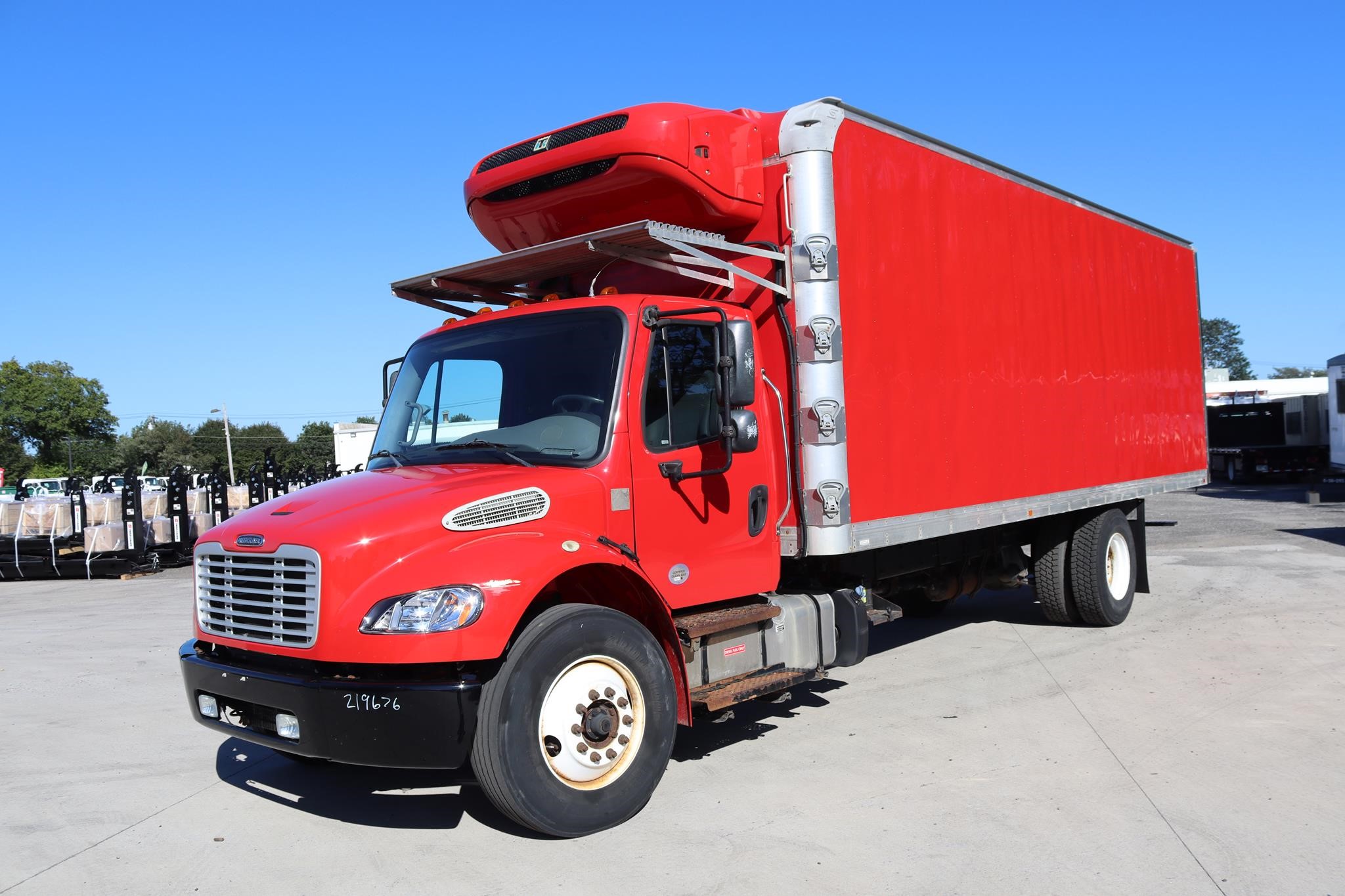 2019 FREIGHTLINER BUSINESS CLASS M2 106 2019 FREIGHTLINER BUSINESS CLASS M2 106 - image 1 of 6