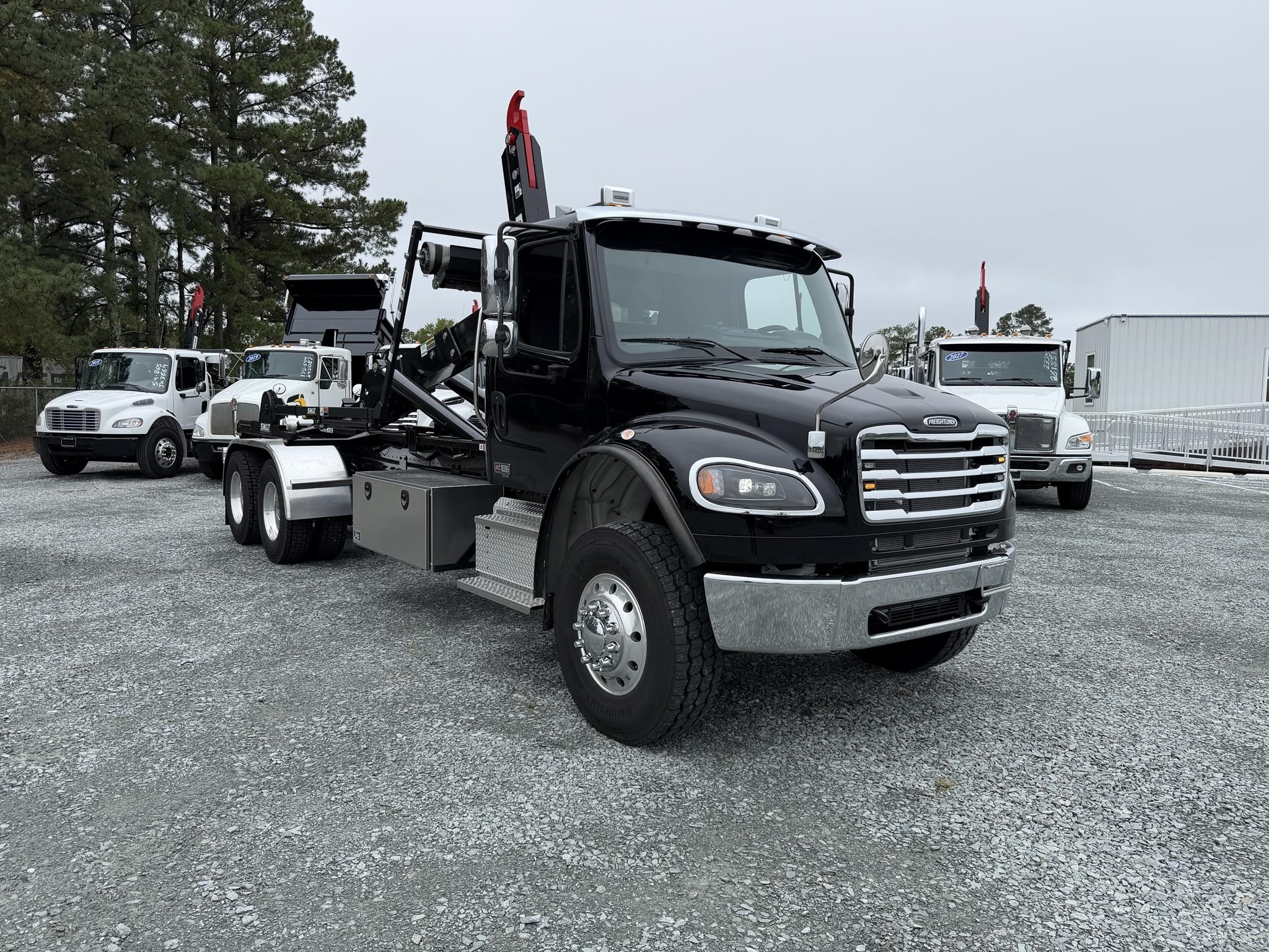 2027 FREIGHTLINER BUSINESS CLASS M2 106 PLUS 2027 FREIGHTLINER BUSINESS CLASS M2 106 PLUS - image 4 of 6