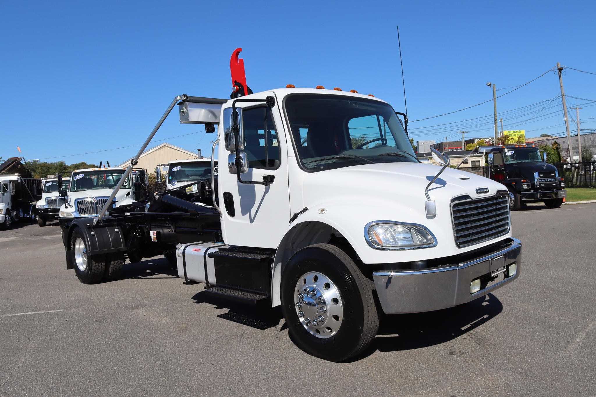 2015 FREIGHTLINER BUSINESS CLASS M2 106 2015 FREIGHTLINER BUSINESS CLASS M2 106 - image 5 of 6