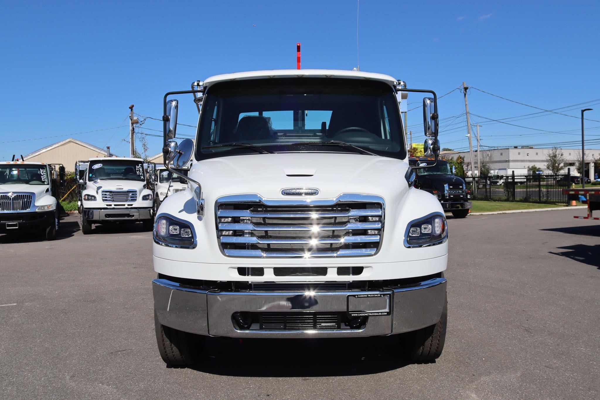2027 FREIGHTLINER BUSINESS CLASS M2 106 PLUS 2027 FREIGHTLINER BUSINESS CLASS M2 106 PLUS - image 5 of 6