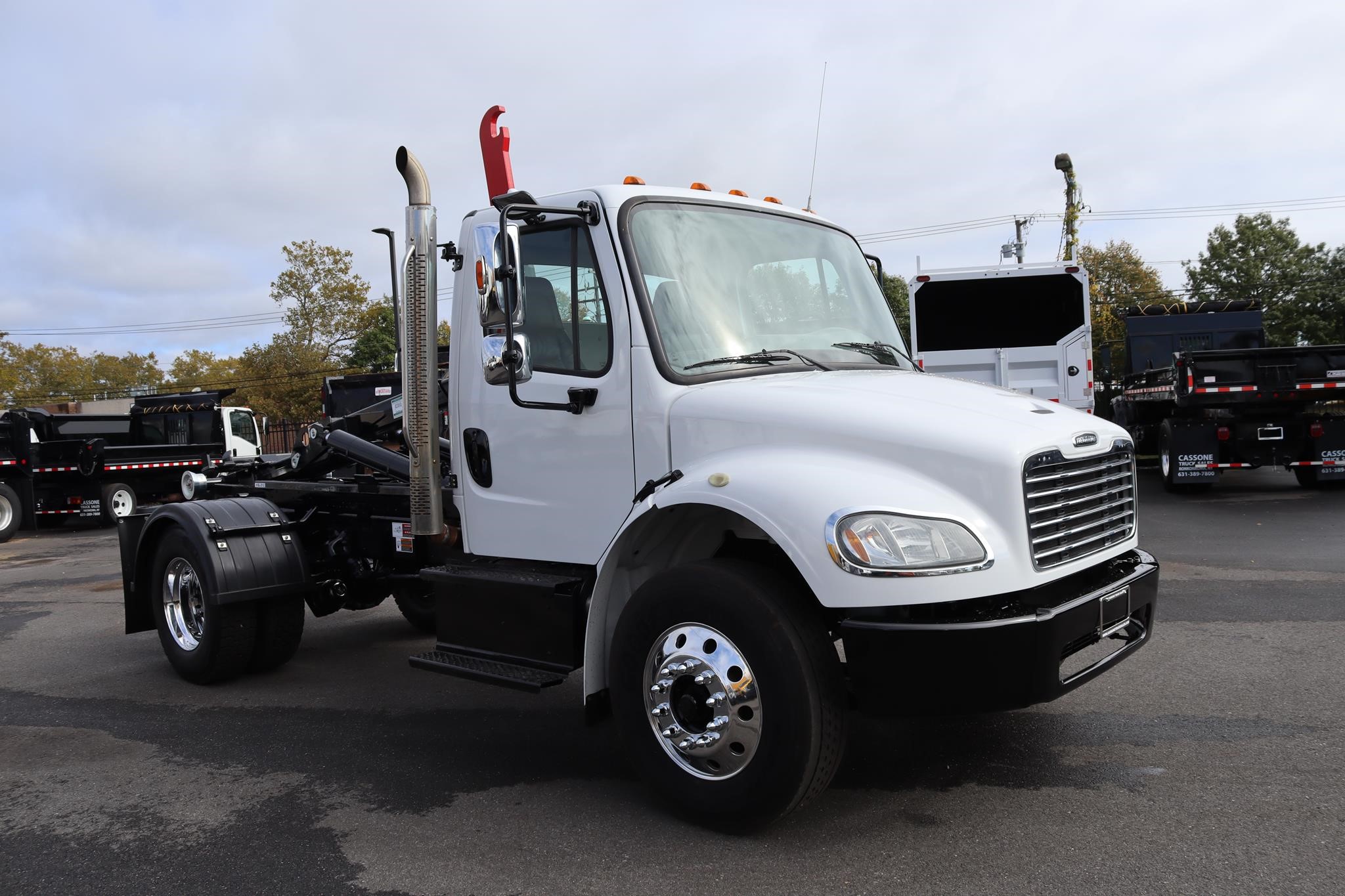 2016 FREIGHTLINER BUSINESS CLASS M2 106 2016 FREIGHTLINER BUSINESS CLASS M2 106 - image 5 of 6