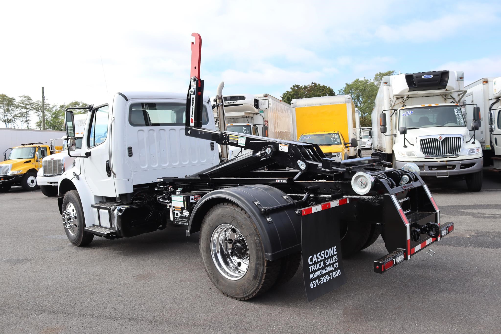 2016 FREIGHTLINER BUSINESS CLASS M2 106 2016 FREIGHTLINER BUSINESS CLASS M2 106 - image 2 of 6