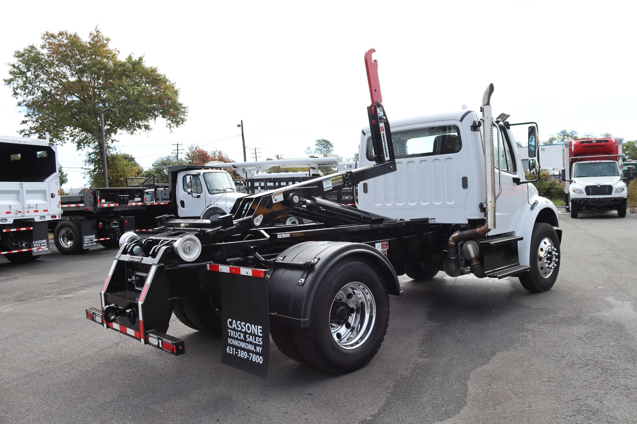 2016 FREIGHTLINER BUSINESS CLASS M2 106 2016 FREIGHTLINER BUSINESS CLASS M2 106 - image 4 of 6