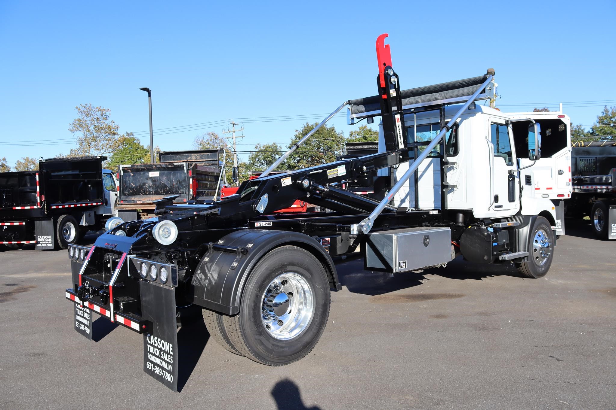 2027 MACK MD7 - image 4 of 6